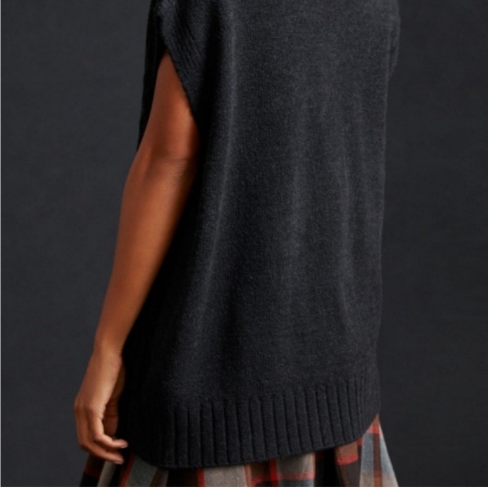 Anthropologie Oversized Cable-Knit Sweater Vest – Black - Picture 4 of 11